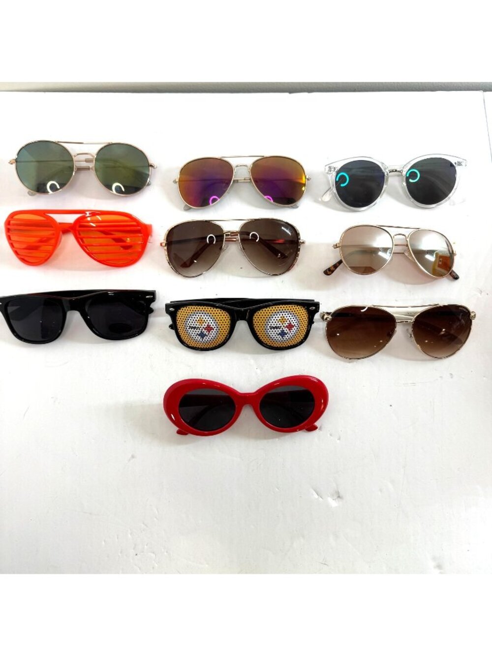 Fashion Sunglasses Lot of 9 Mixed Styles Aviator Novelty Retro Costume Shades